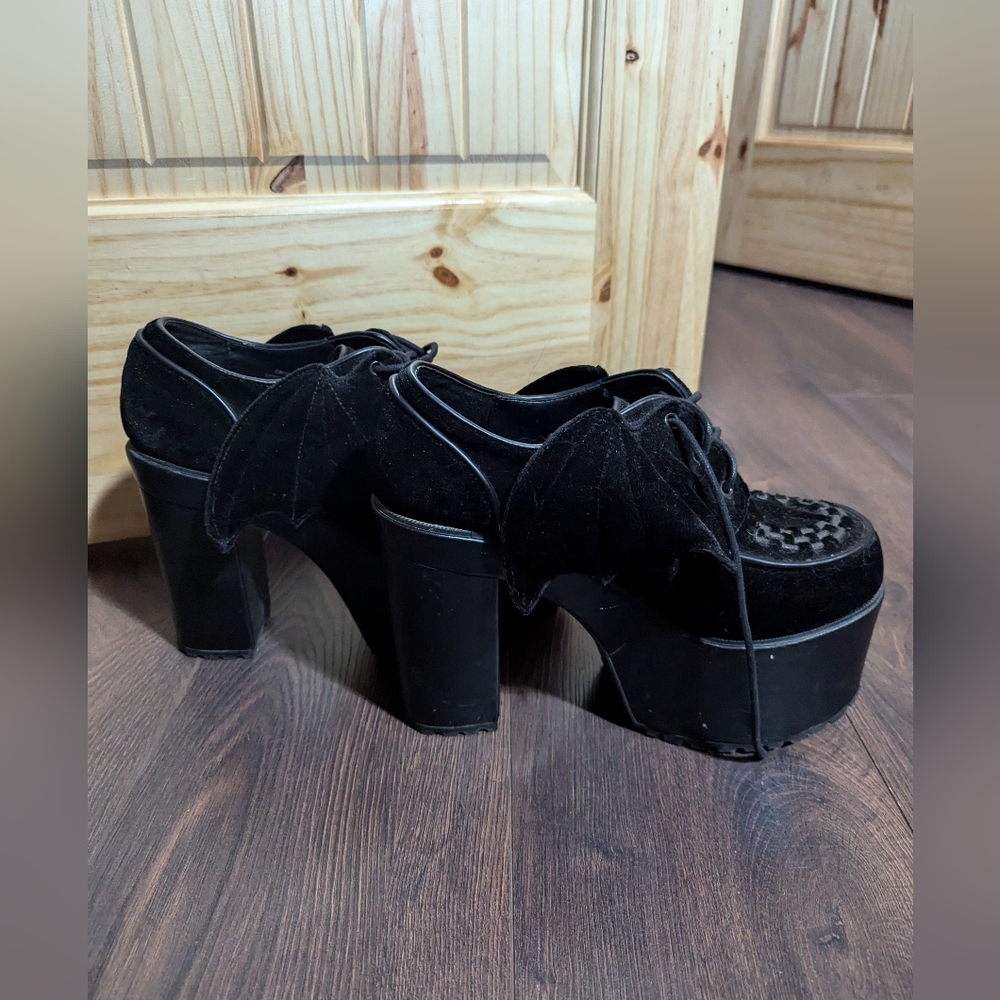 Current Mood Velvet Bat Wing Platform Heels - Picture 2 of 7